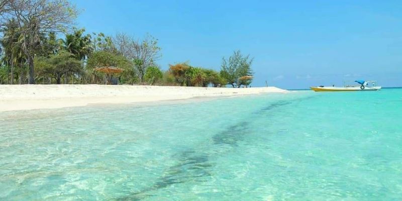 Pantai Tanggul Watu: Surga Tersembunyi di Cilacap yang Tak Boleh Dilewatkan